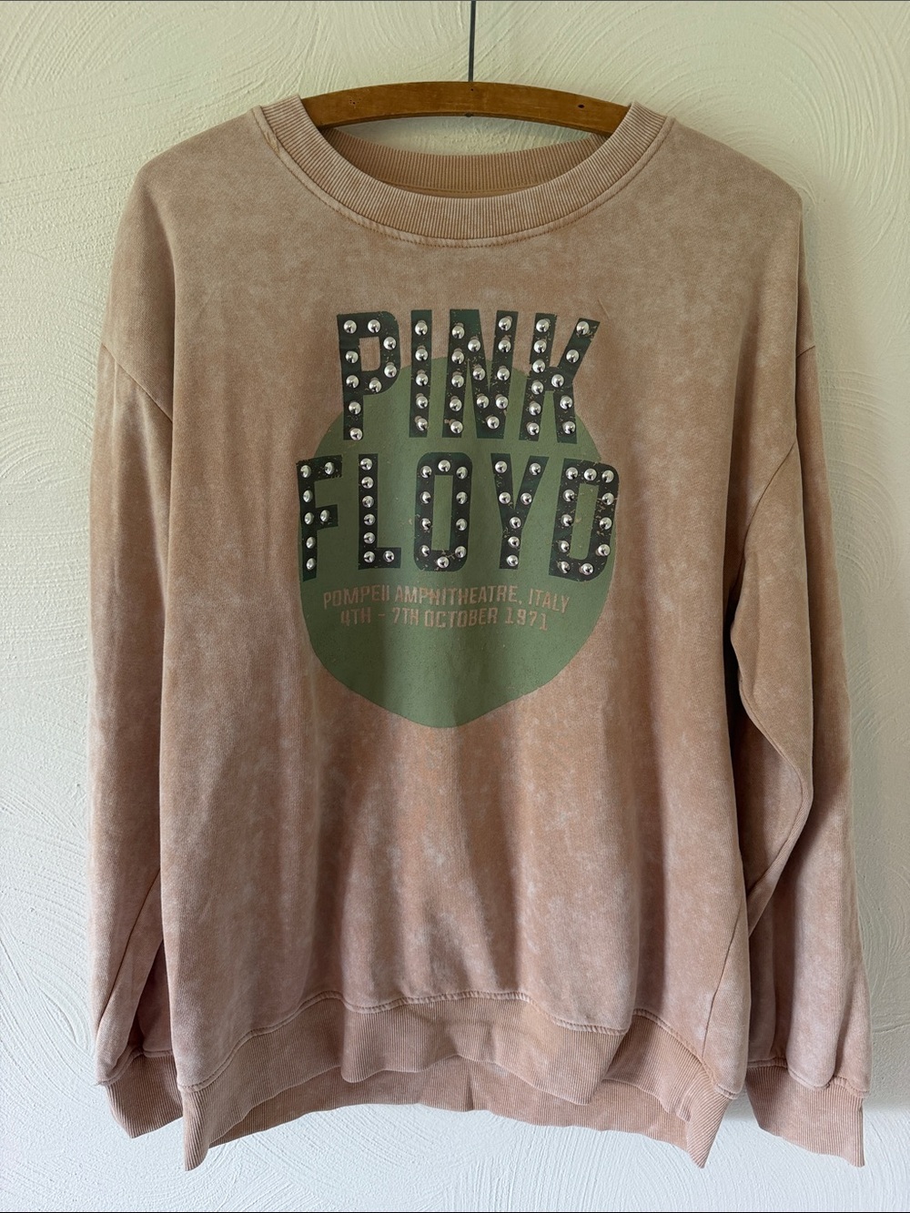 Pink Floyd Studded Logo Crew Sweatshirt - Dusty Rose with Olive Graphic. Large.